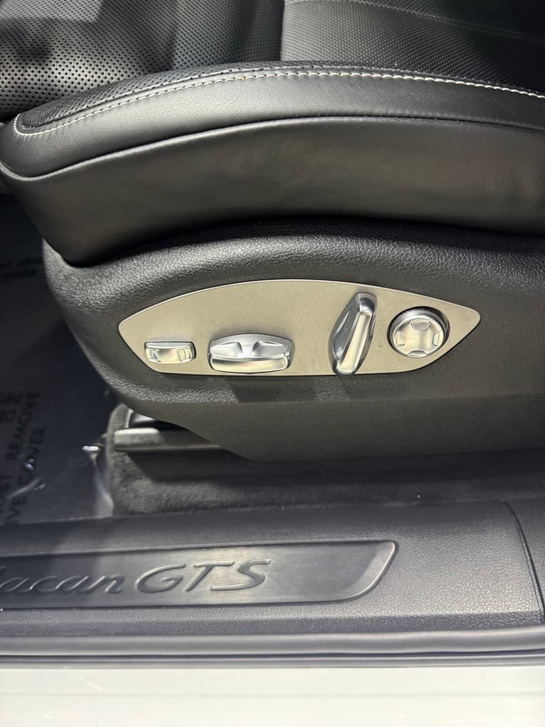 Used 2022 Porsche Macan GTS AWD/4WD image 14