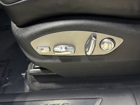 Used 2022 Porsche Macan GTS AWD/4WD image 14