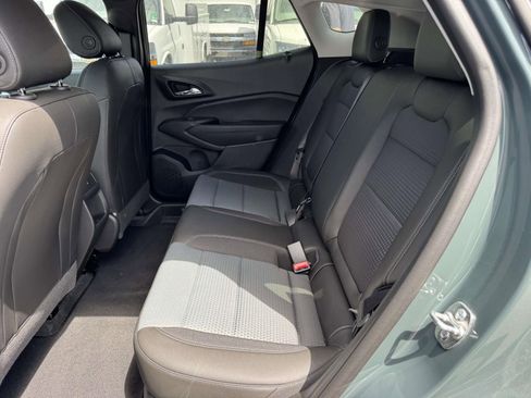 New 2026 Chevrolet Trax LT w/ Sunroof Package FWD image 24