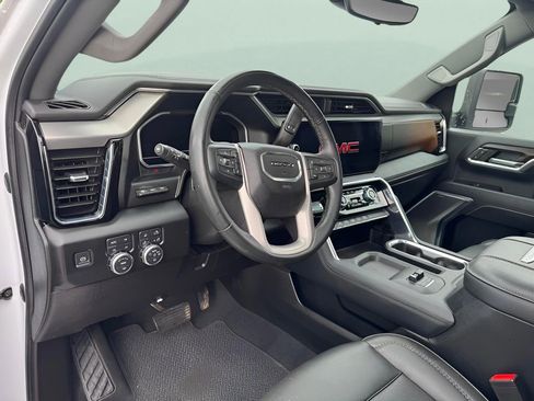 Used 2024 GMC Sierra 3500 Denali w/ Denali Reserve Package image 9