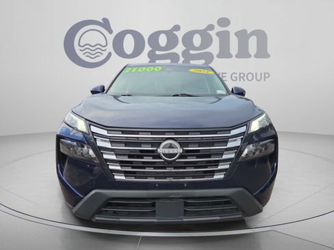 Used 2024 Nissan Rogue SV AWD/4WD image 8