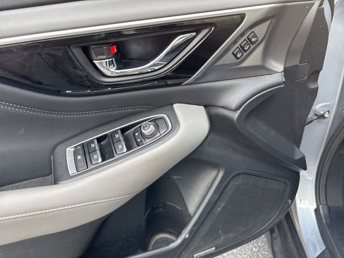 Used 2021 Subaru Outback Limited image 12