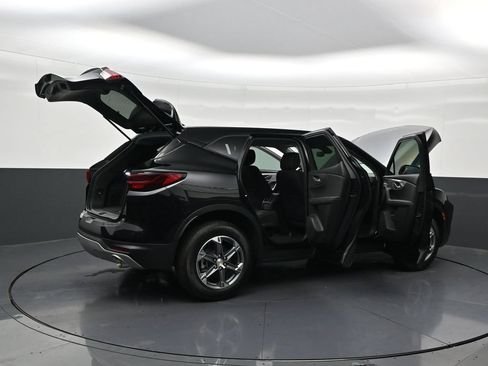 Used 2026 Chevrolet Blazer LT FWD image 32