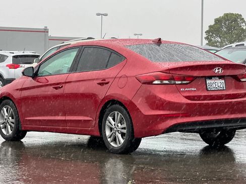 Used 2018 Hyundai Elantra SEL image 7