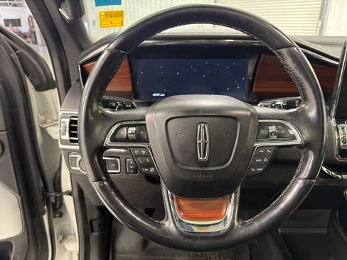 Used 2021 Lincoln Navigator L Reserve RWD image 17