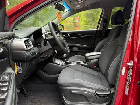 Used 2017 Kia Sorento AWD image 22