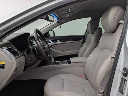 Used 2017 Genesis G80 3.8 RWD image 14