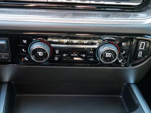 Certified 2025 Chevrolet Silverado 1500 LTZ image 23