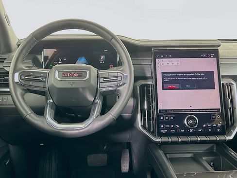 Used 2025 GMC Acadia Elevation image 18