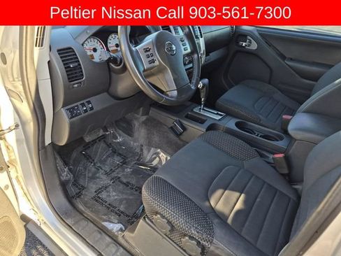 Used 2018 Nissan Frontier PRO-4X AWD/4WD image 18