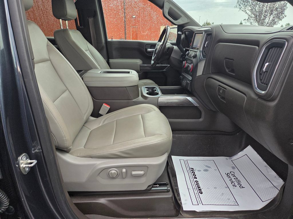 Used 2020 Chevrolet Silverado 1500 LTZ AWD/4WD image 29