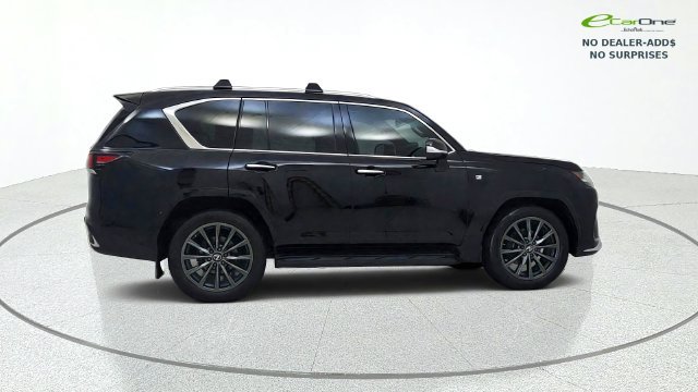 Used 2022 Lexus LX 600 F Sport w/ Accessory Package (Z1) AWD/4WD image 9