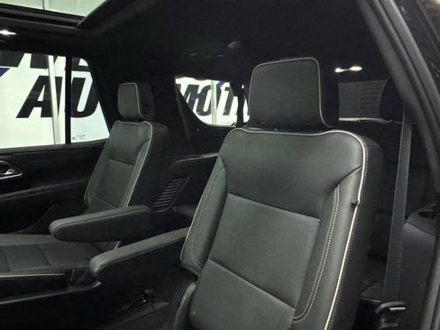 Used 2023 GMC Yukon SLT w/ SLT Premium Package AWD/4WD image 27