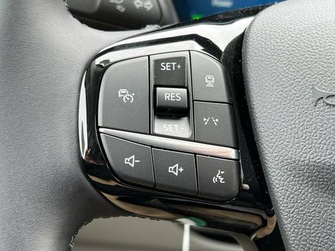 New 2024 Ford Escape SE w/ PHEV Premium Package FWD image 19