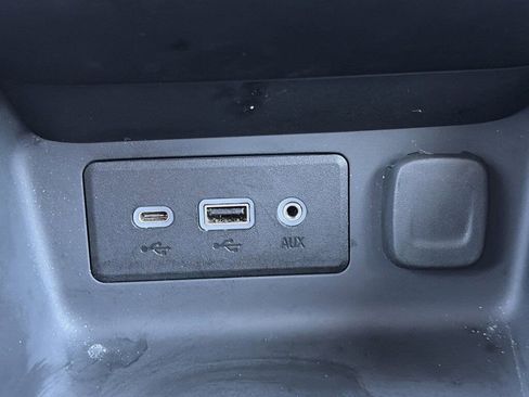 Used 2024 GMC Terrain SLE image 14