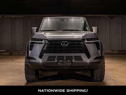 Used 2024 Lexus GX 550 w/ Cold Area Package AWD/4WD image 4