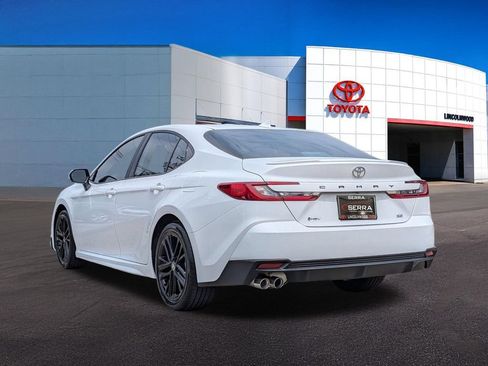 Used 2026 Toyota Camry SE FWD image 12