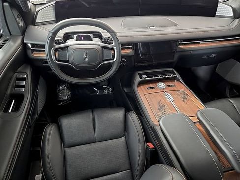 New 2025 Lincoln Navigator Black Label AWD/4WD image 11