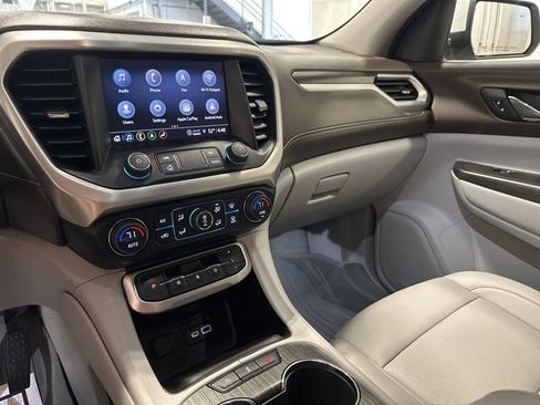 Used 2023 GMC Acadia SLT w/ Preferred Package FWD image 23