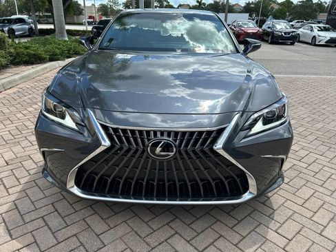 Used 2025 Lexus ES 350 w/ Premium Package FWD image 8