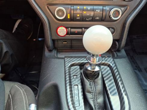 Used 2017 Ford Mustang Coupe image 15