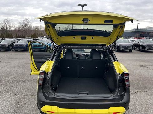 Certified 2025 Nissan Kicks SR w/ SR Premium Package image 26