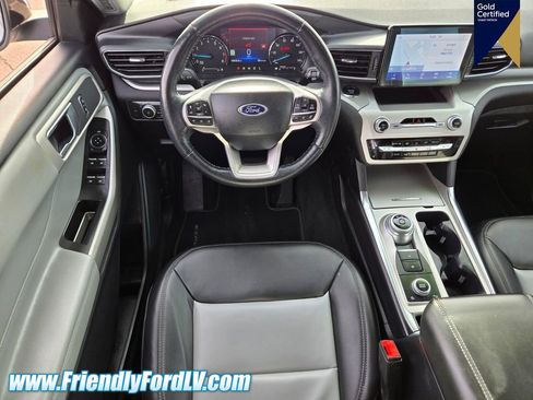 Certified 2022 Ford Explorer XLT image 10