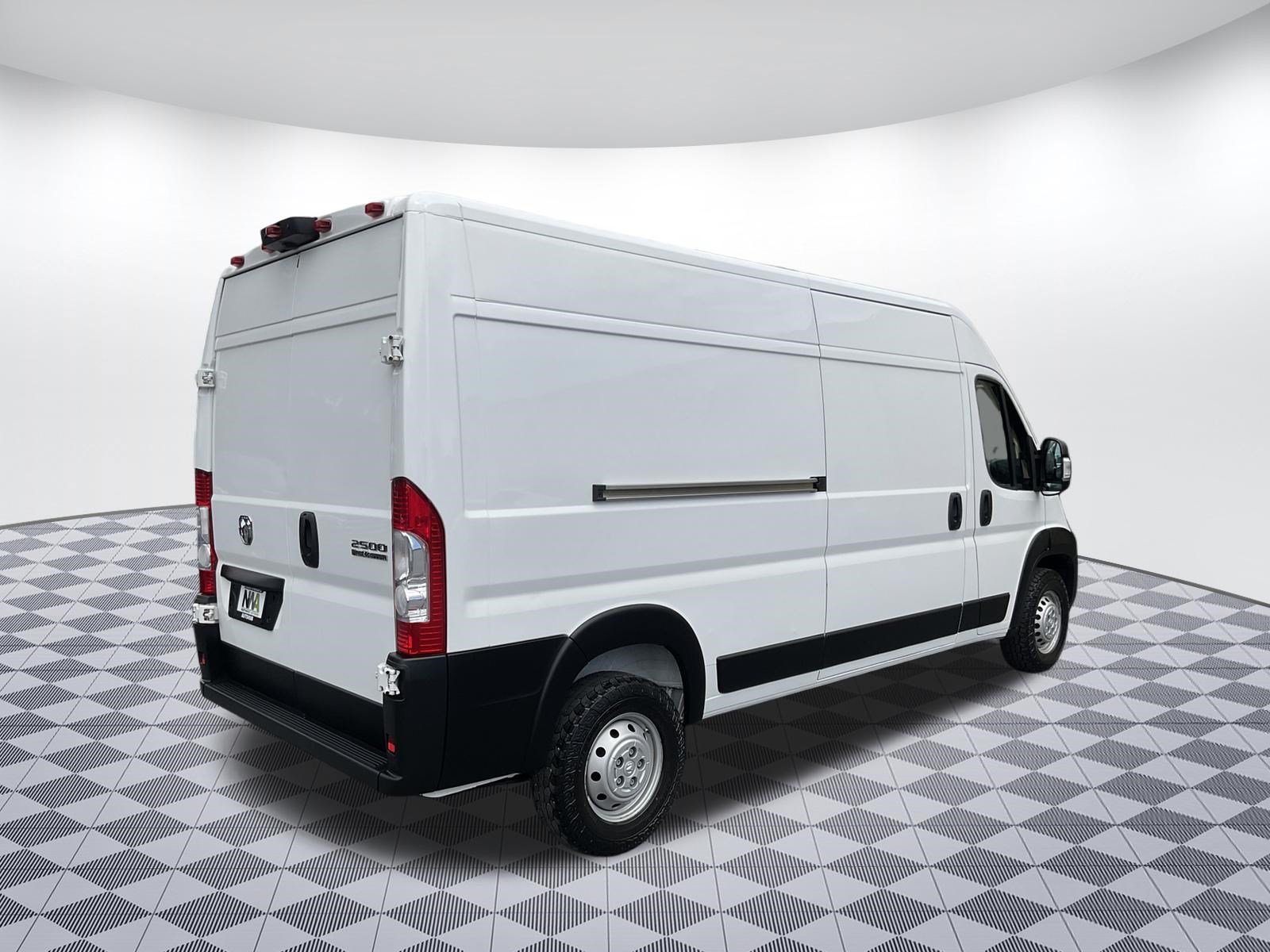 Used 2025 RAM ProMaster 2500 w/ Convenience Group FWD image 3