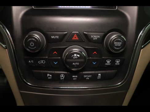 Used 2018 Jeep Grand Cherokee Limited AWD/4WD image 23