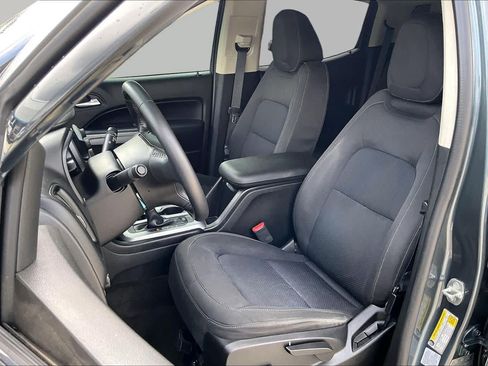 Used 2015 Chevrolet Colorado LT w/ LT Convenience Package RWD image 8