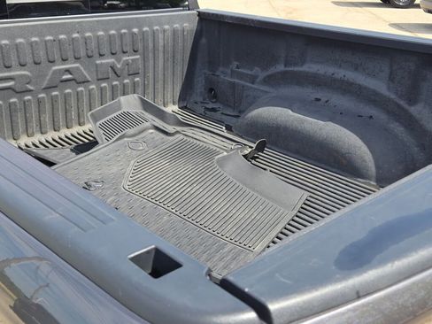 Used 2020 RAM 1500 Laramie AWD/4WD image 18