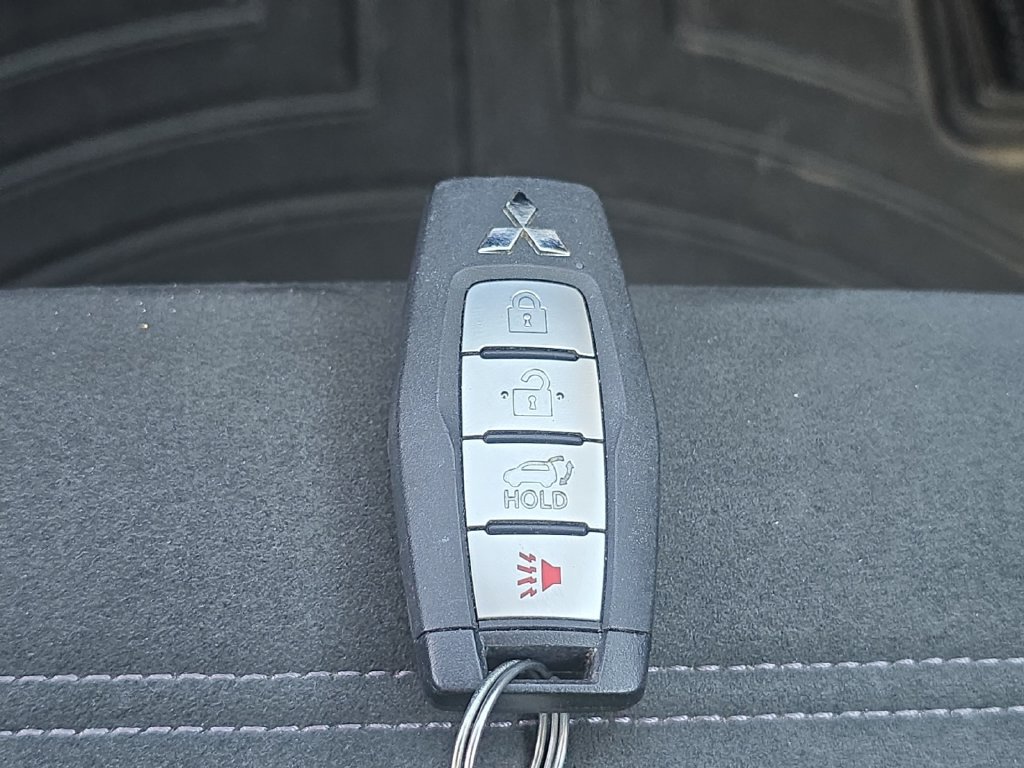 Used 2022 Mitsubishi Outlander SE AWD/4WD image 32