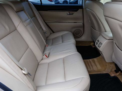 Used 2013 Lexus ES 350 image 18