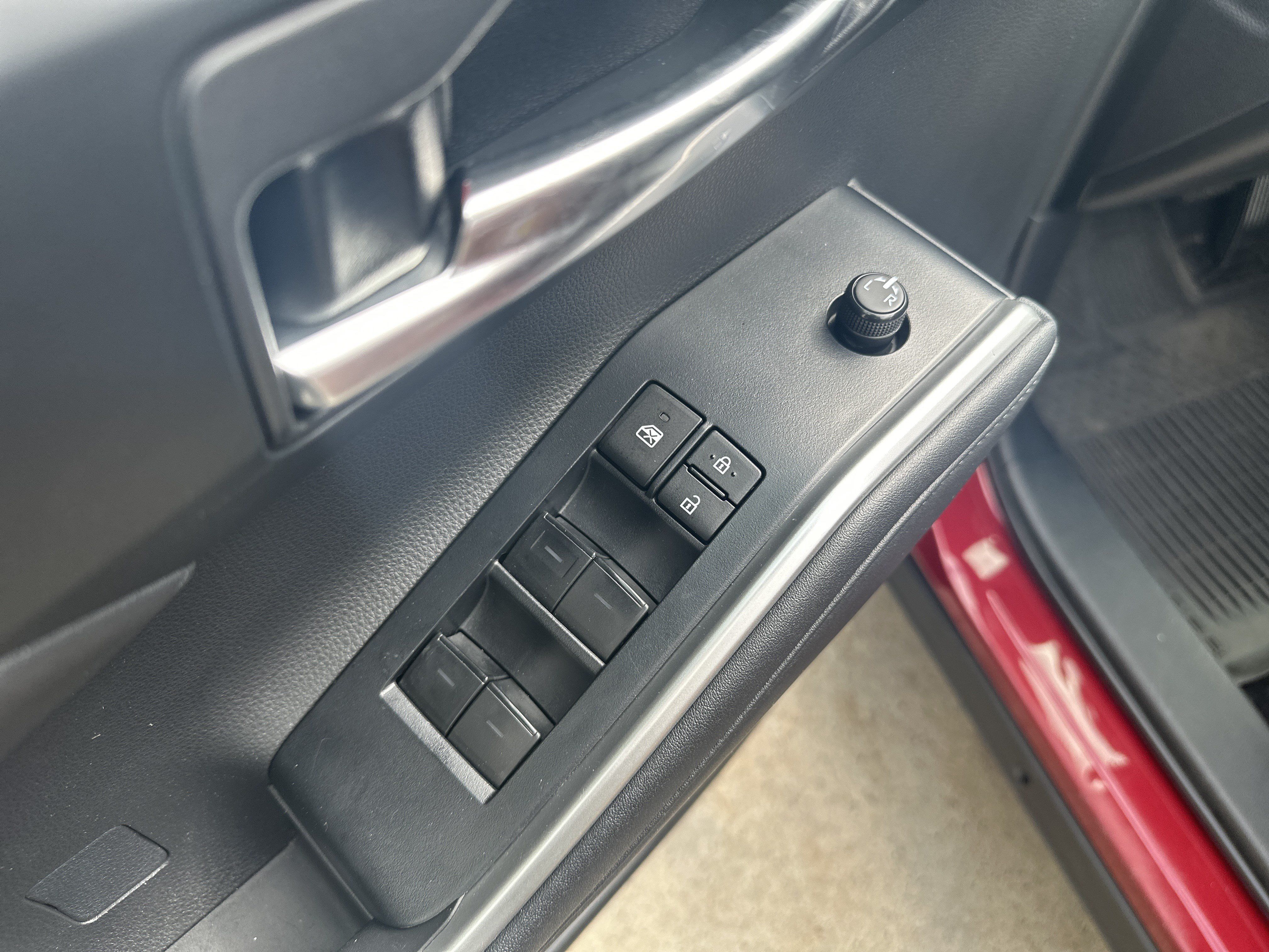 Used 2023 Toyota Highlander XSE AWD/4WD image 14