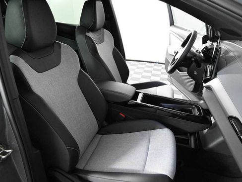 Certified 2023 Volkswagen ID.4 Pro RWD image 11