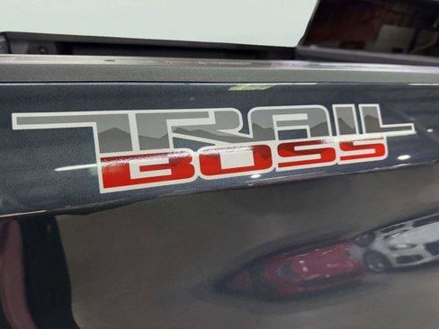 Used 2021 Chevrolet Silverado 1500 Custom Trail Boss w/ LPO, Dark Essentials Package AWD/4WD image 24