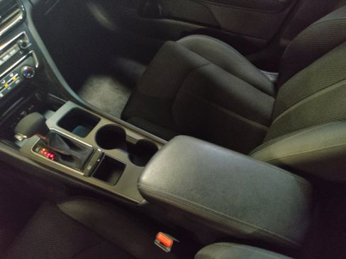 Used 2020 Kia Optima LX FWD image 26