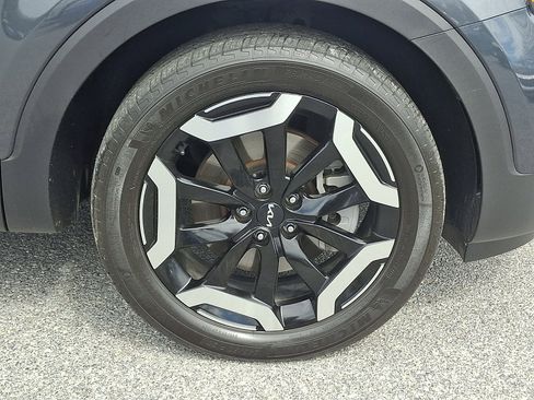Certified 2023 Kia Telluride EX w/ EX Captain's Chair Package AWD/4WD image 8