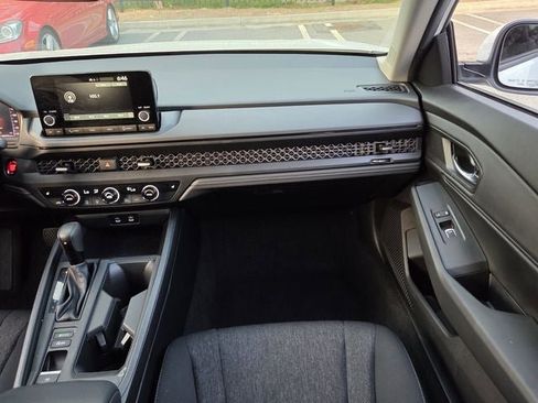 Used 2024 Honda Accord EX image 12