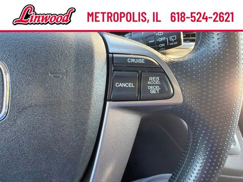 Used 2017 Honda Odyssey SE image 20