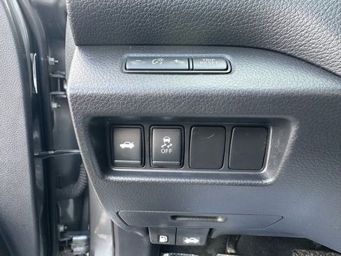 Used 2018 Nissan Altima 2.5 SR w/ SR Special Edition image 9