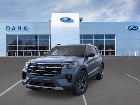 New 2026 Ford Explorer Active w/ Active Comfort Package image 2