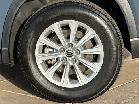 Certified 2025 Toyota Grand Highlander AWD image 35