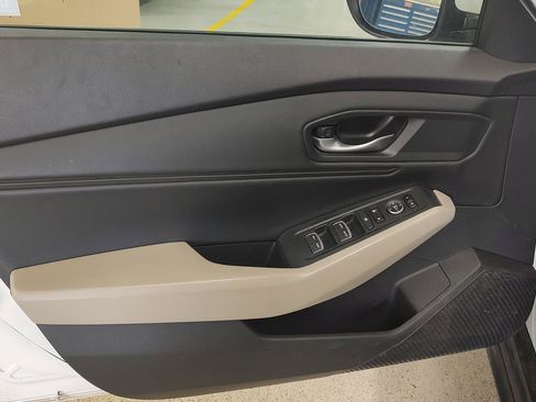 Used 2023 Honda Accord EX image 19