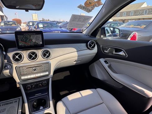 Used 2019 Mercedes-Benz GLA 250 4MATIC image 21