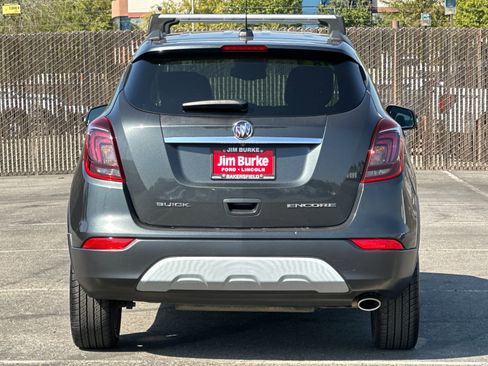 Used 2018 Buick Encore Preferred image 5