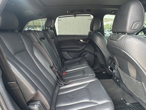 Used 2018 Audi Q7 3.0T Prestige w/ Prestige Package AWD/4WD image 26