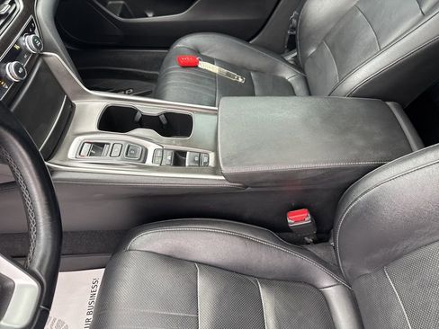 Used 2021 Honda Accord Touring image 29