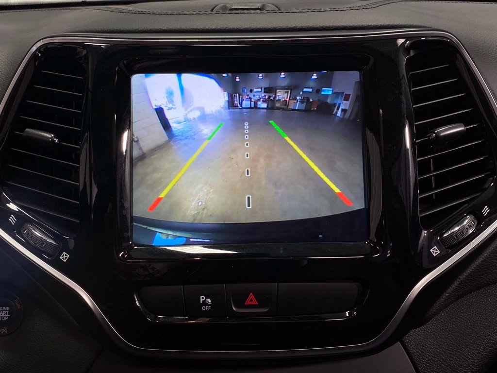 Used 2019 Jeep Cherokee Limited AWD/4WD image 23