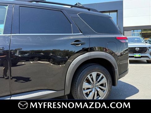 Used 2022 Nissan Pathfinder SV FWD image 6